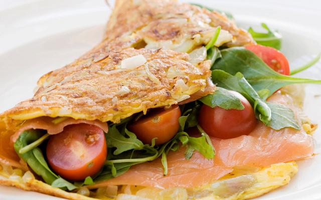 Omelet met gerookte zalm