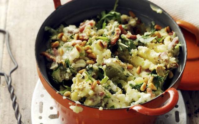 Rucola raapstelenstamppot met geitenkaas