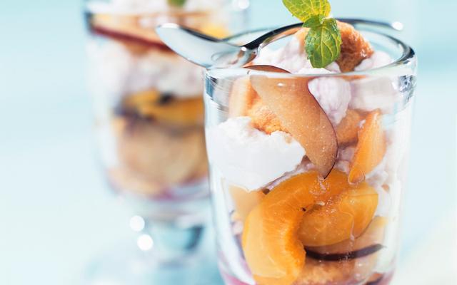 Pruimendessert met verse kaas