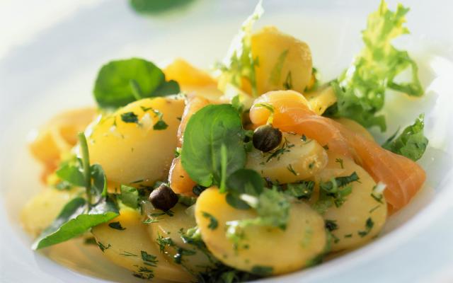 Aardappelsalade Met Gerookte Zalm Libelle Lekker