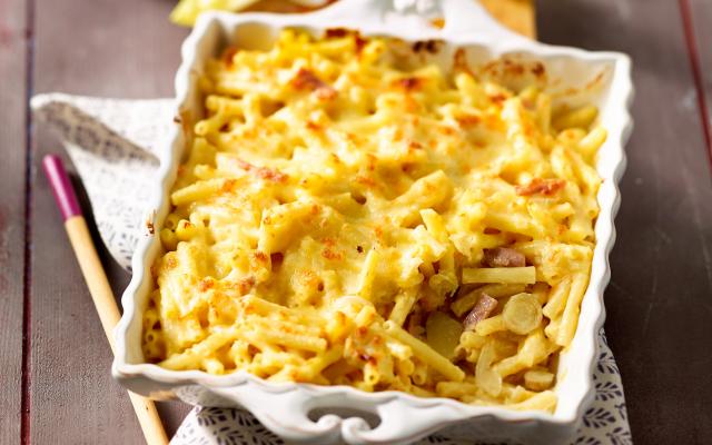 Macaroni met kaas, ham en witloof