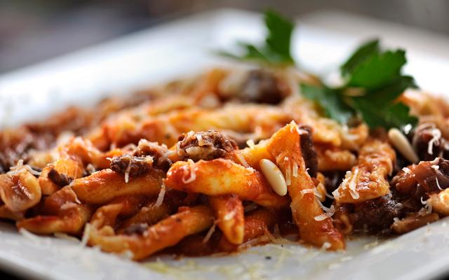 Pappardelle met ragù alla bolognese