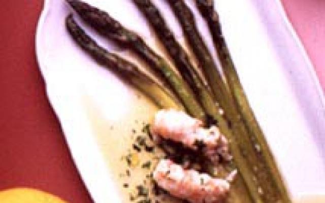 Groene asperges met langoustines en fijne kruiden