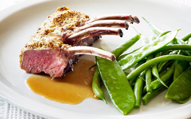 Lamscarré met mosterd en aardappelgratin