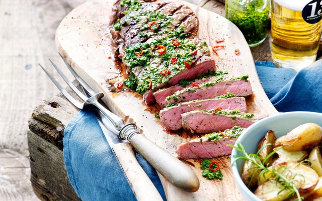 Côte à l’os met chimichurrisaus