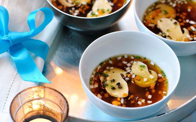 Consommé met eendenborst