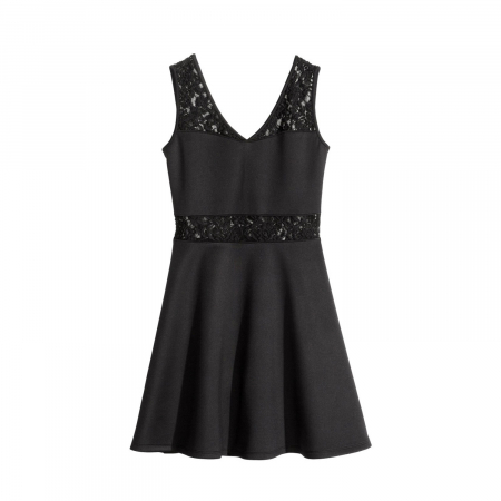 Jurk met kanten details € 19,95