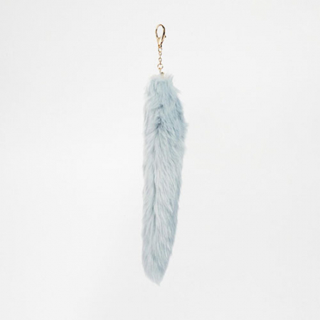Patte de lapin (21,43 €, sur Asos.com).