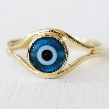 Bague Mauvais Œil (32,19 €, sur Etsy.com).