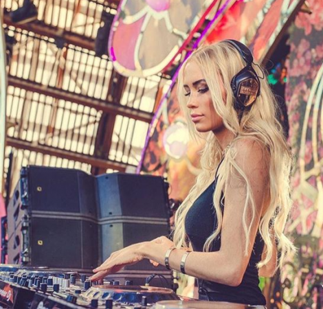 Dj Anouk Matton
