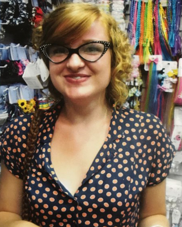 Laura (30)