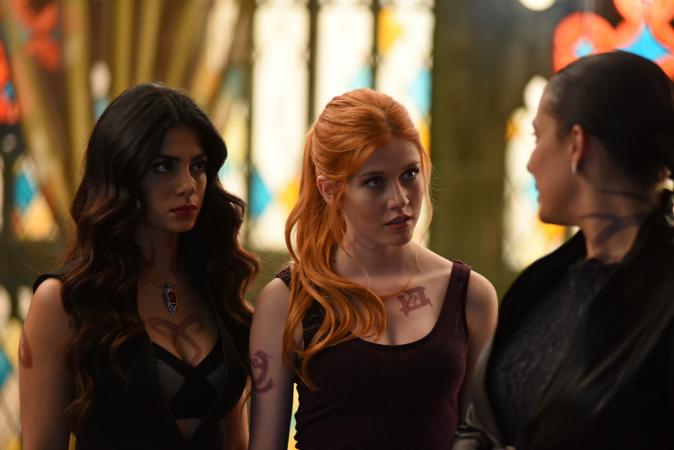6. Shadowhunters: The Mortal Instruments (3 seizoenen)