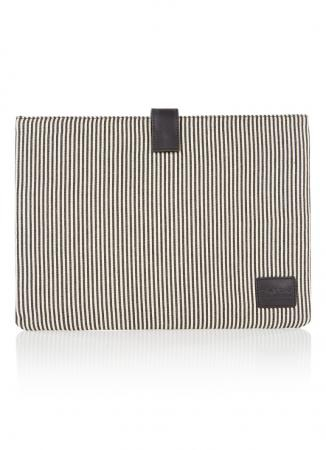 Laptop sleeve