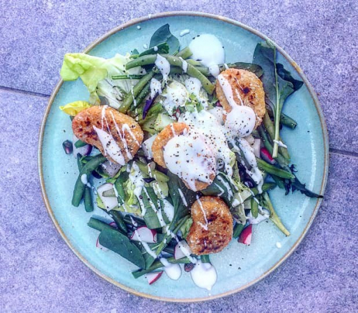 2. Salade met veggie nuggets