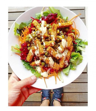 4. Maaltijdsalade met linzen en veggiereepjes