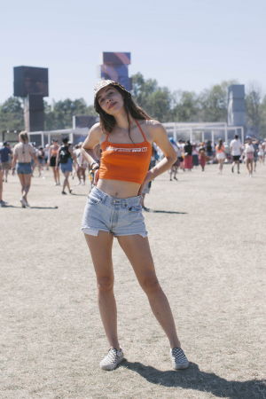 De festivaltrend: crop top en vissershoedje (de hippe variant)