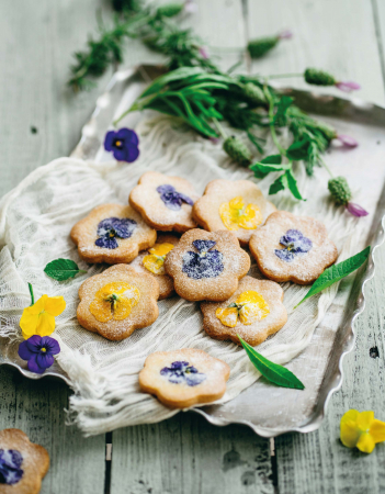 Zandkoekjes met viooltjes