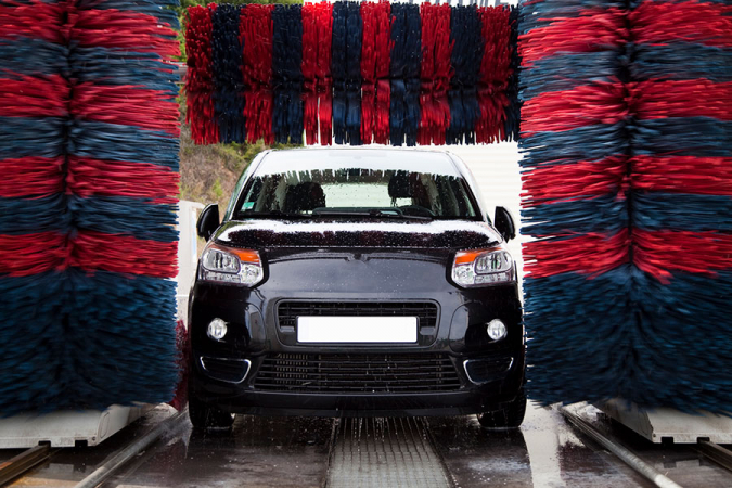 Sophie (24) – <em>Working at the carwash, yeah!</em>