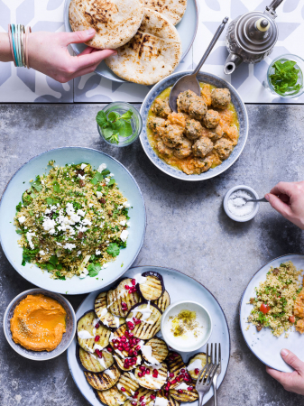 Hoofdgerecht: mezzebuffet met als eerste gerecht tabouleh