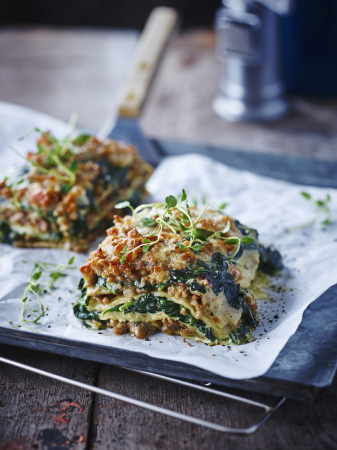 Pannenkoekenlasagne met spinazie en lamsgehakt