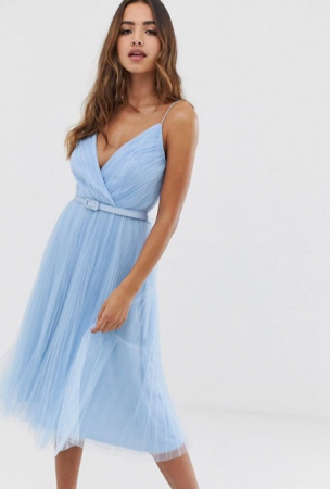Babyblauwe midi-jurk met riem in tule