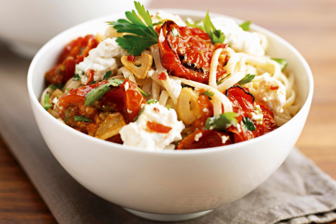 Linguine met tomaten en mozzarella