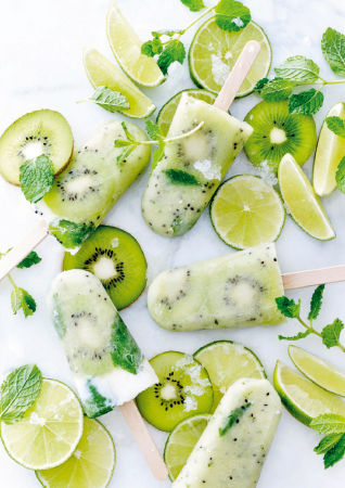 Yoghurtijsjes met kiwi en munt