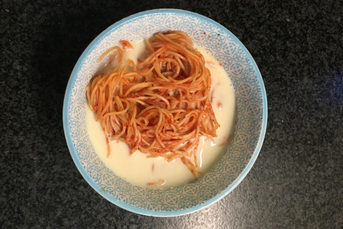 Des spaghettis avec du lait