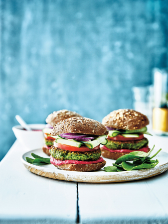 Broccoliburgers met volkorenbroodje