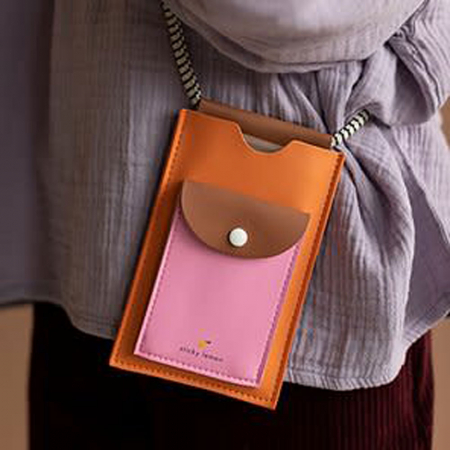 Phone pouch