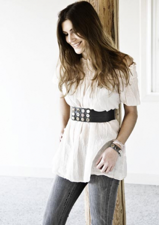 0029 belt xwide antiqueblack model tiff