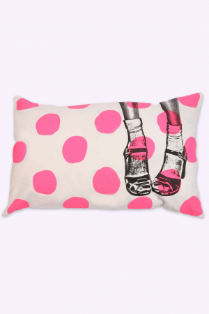 Urban Outfitters: kussen – 66,00 euro