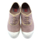 Une paire de chaussures confortables