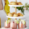 Amandelmacarons met lemoncurd & watermeloensmoothie met kokosmelk en aardbei