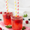 Cranberrylimonade met frambozen en aardbeien