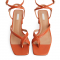 S comme Square-toed