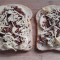 Des tartines à la banane, au chocolat et au fromage râpé