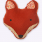 Urban Outfitters: kussen – 34,00 euro