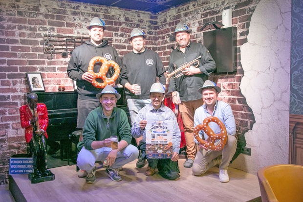 Eerste Septemberfest van Kunst Na Arbeid zet Veldegemse Corneliusfeesten in: “De Lustige Veldtirolers brachten ons op het idee”