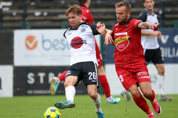 Herbeleef hier de derby: SK Roeselare wint met kleinste verschil van Mandel United na spannende wedstrijd