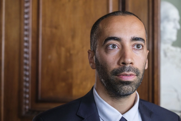 CD&V-voorzitter Sammy Mahdi: ‘Verbied sociale media tot 15 jaar’
