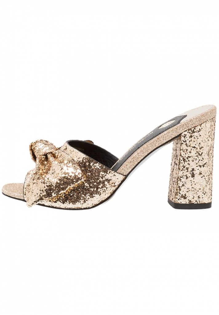 River Island