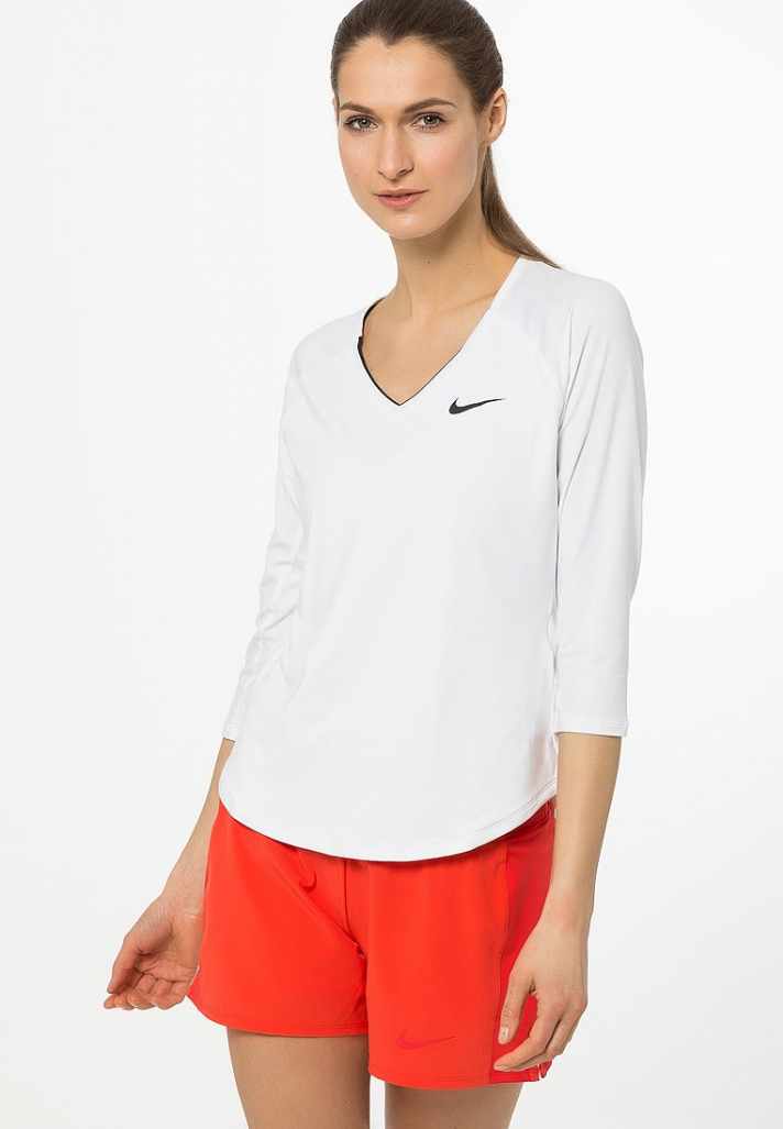 Nike Performance