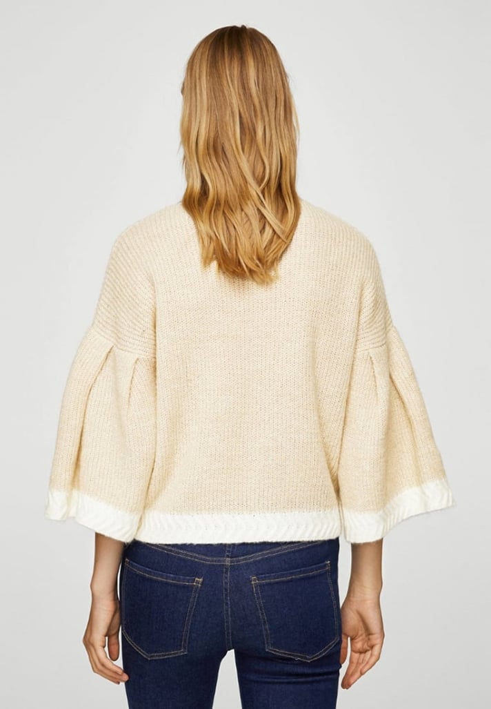 Pull beige court avec manches pagodes