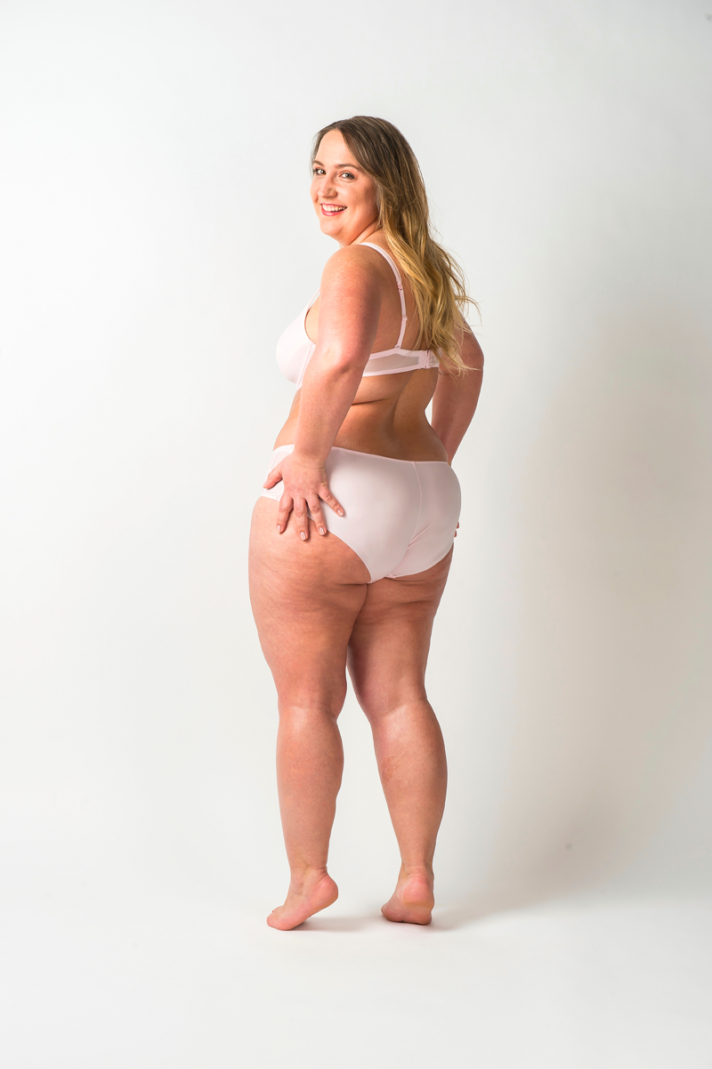 <strong>Stéphanie, </strong>29 ans, mesure 1m65 et pèse 83 kilos