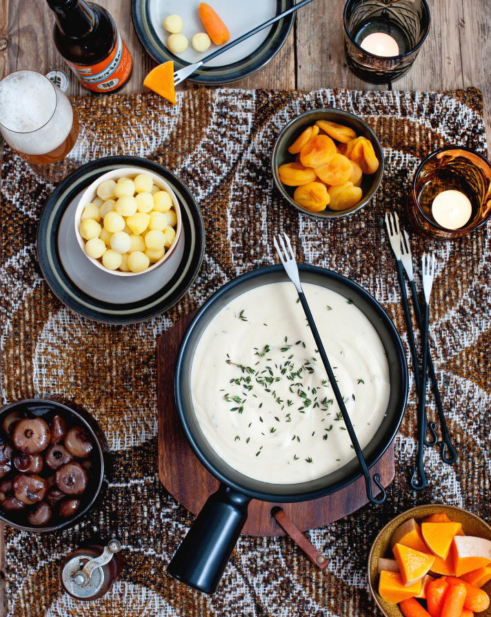 Fondue au chèvre, légumes et fruits