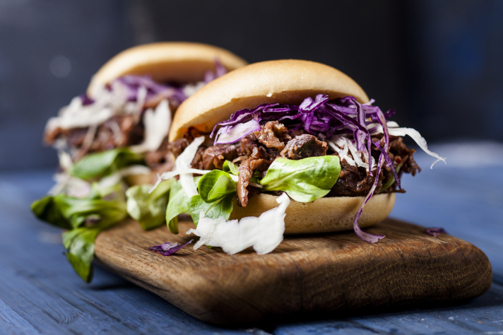 Burger au gyros et au chou rouge