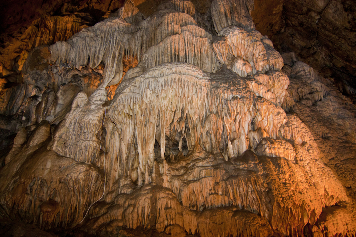Les Grottes de Han