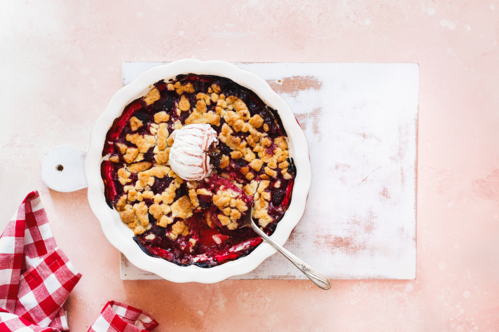 Crumble à la fraise et à la rhubarbe