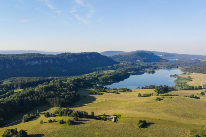 Découvrir les 4 lacs à travers une randonnée